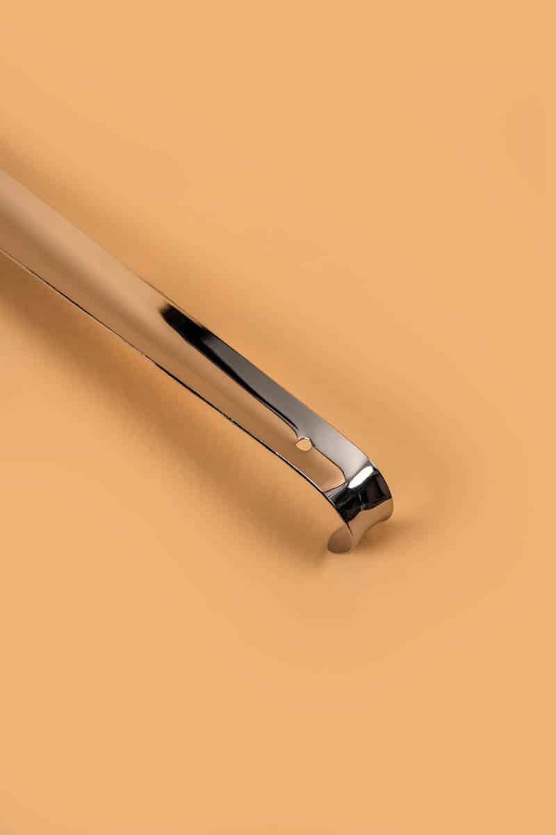 Metal Shoe Horn — Extended Length