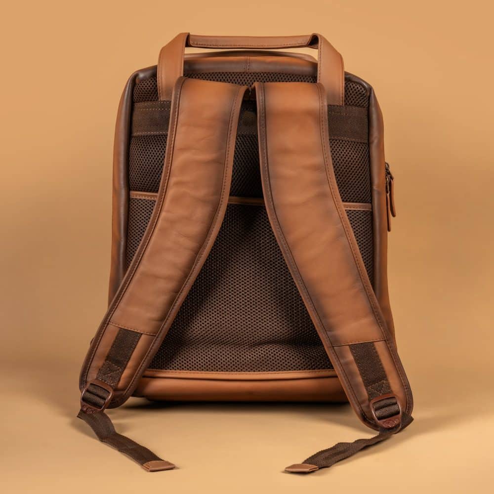 Essex II Backpack — Premium Leather
